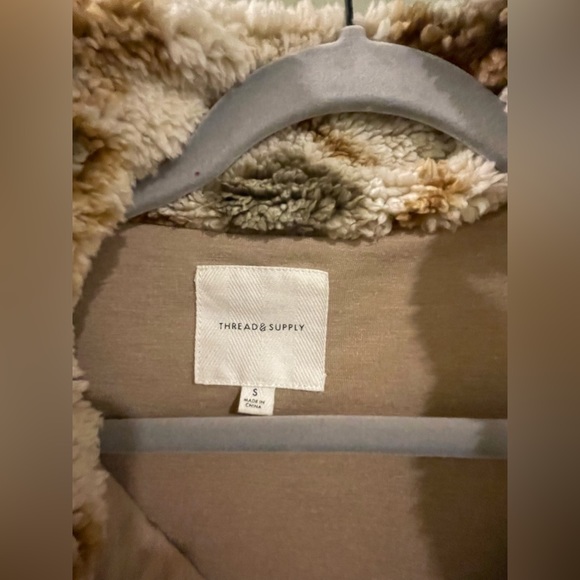 Thread & Supply Wubby 1/4 zip - Picture 3 of 8